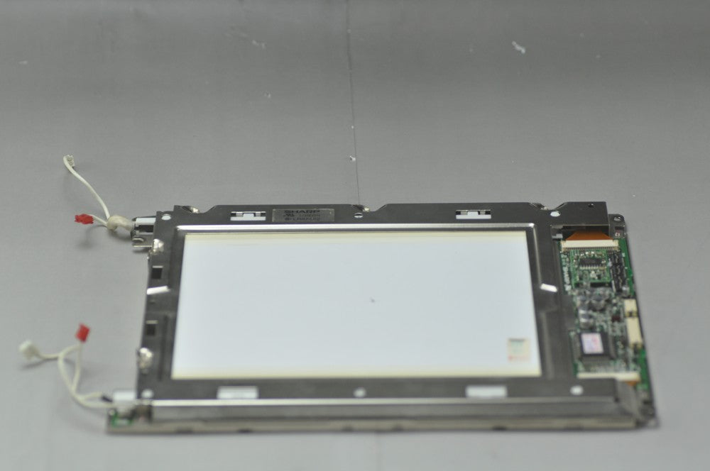 Original LQ9D011 SHARP Screen 8.4" 640*480 LQ9D011 Display